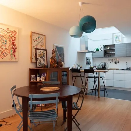 Appartement Charming Authentic With Garden Paris